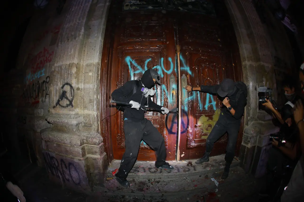 Un menor entre los 10 detenidos por disturbios en Guadalajara | FOTO EFE 