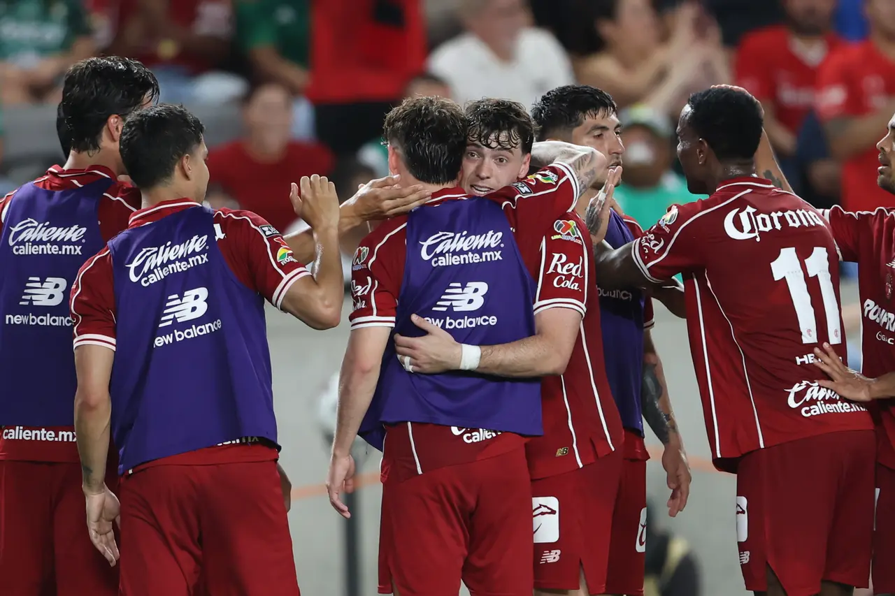 Federico Viñas celebra su gol para poner el 2-0 a favor del Toluca durante el partido ante León, correspondiente a la Leagues Cup 2026.