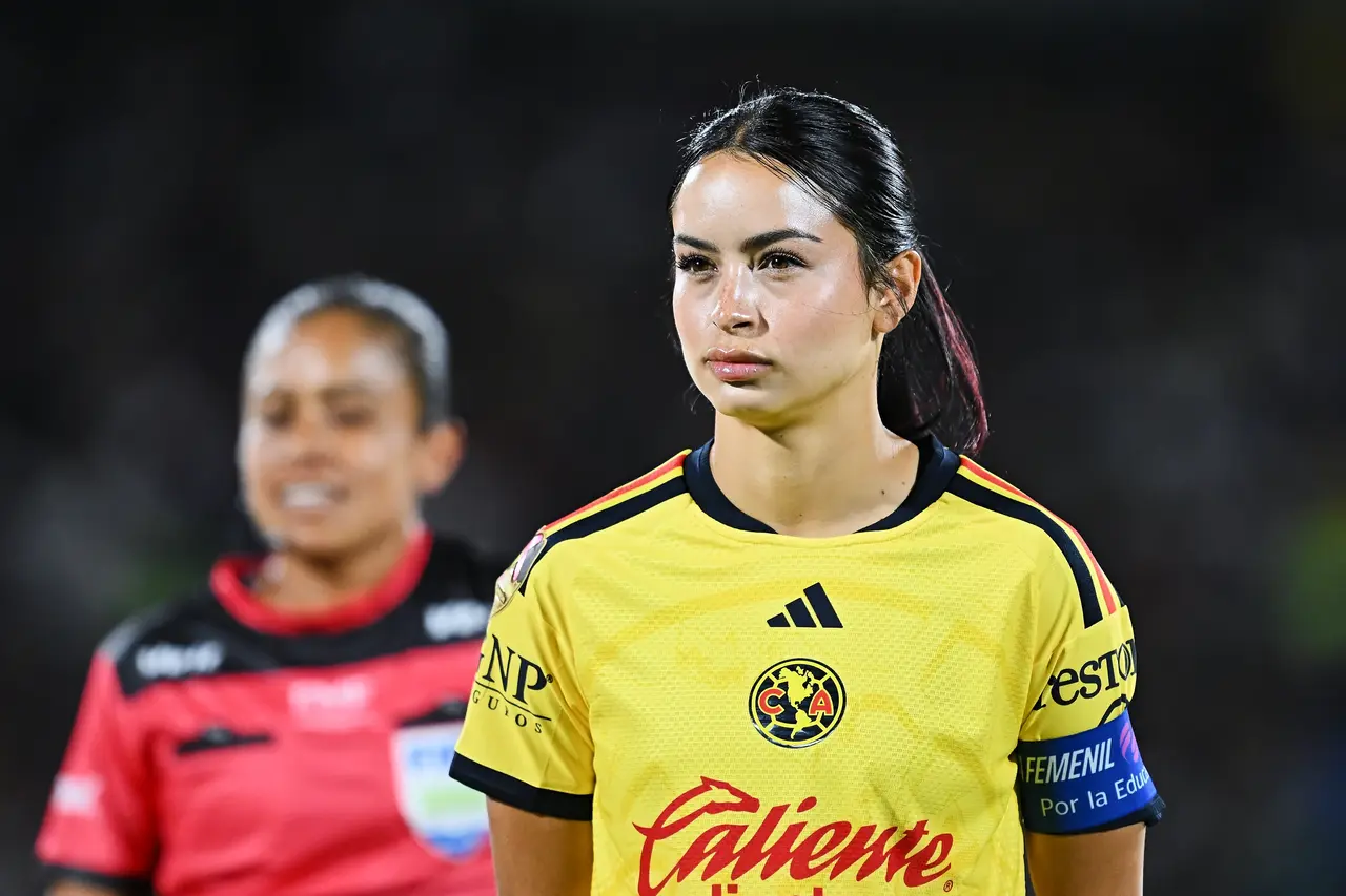 Scarlett Camberos, del América, durante el partido de la Jornada 6 entre Pumas UNAM y América, correspondiente a la Liga MX Femenil.