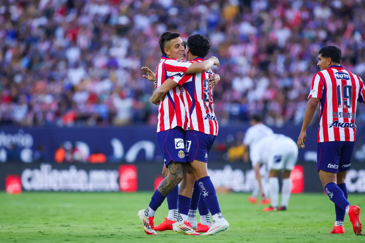 Un autogol de Andrés Sánchez, además de las anotaciones de Ricardo Marín y Richard Ledezma, sellaron la contundente victoria del equipo dirigido por Gabriel Milito.