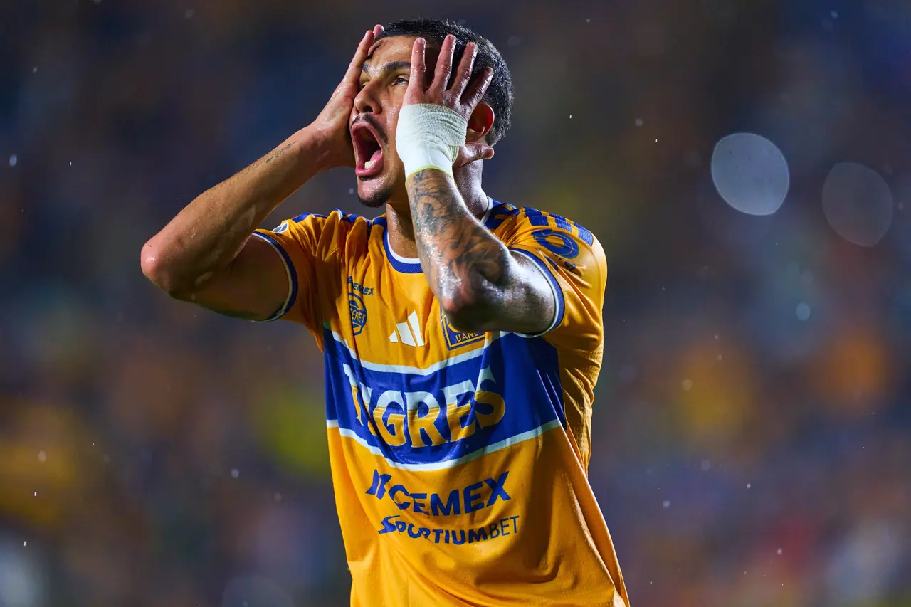 Rómulo Zanre, de Tigres, durante el partido de la Jornada 7 entre Tigres UANL y Necaxa, correspondiente al Torneo Apertura 2026