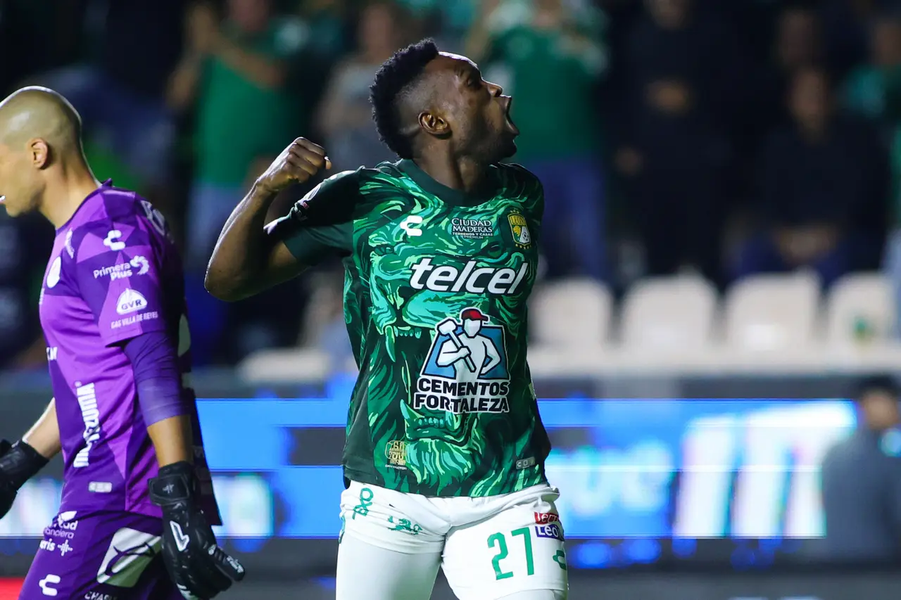 Díber Cambindo celebra su gol para poner el 1-0 a favor de León durante el partido de la Jornada 8 entre León y Atlético de San Luis.