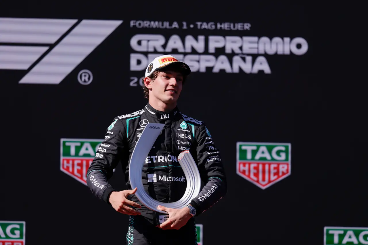  El italiano Andrea Kimi Antonelli (Mercedes), líder del campeonato, ganó este domingo el Gran Premio de España