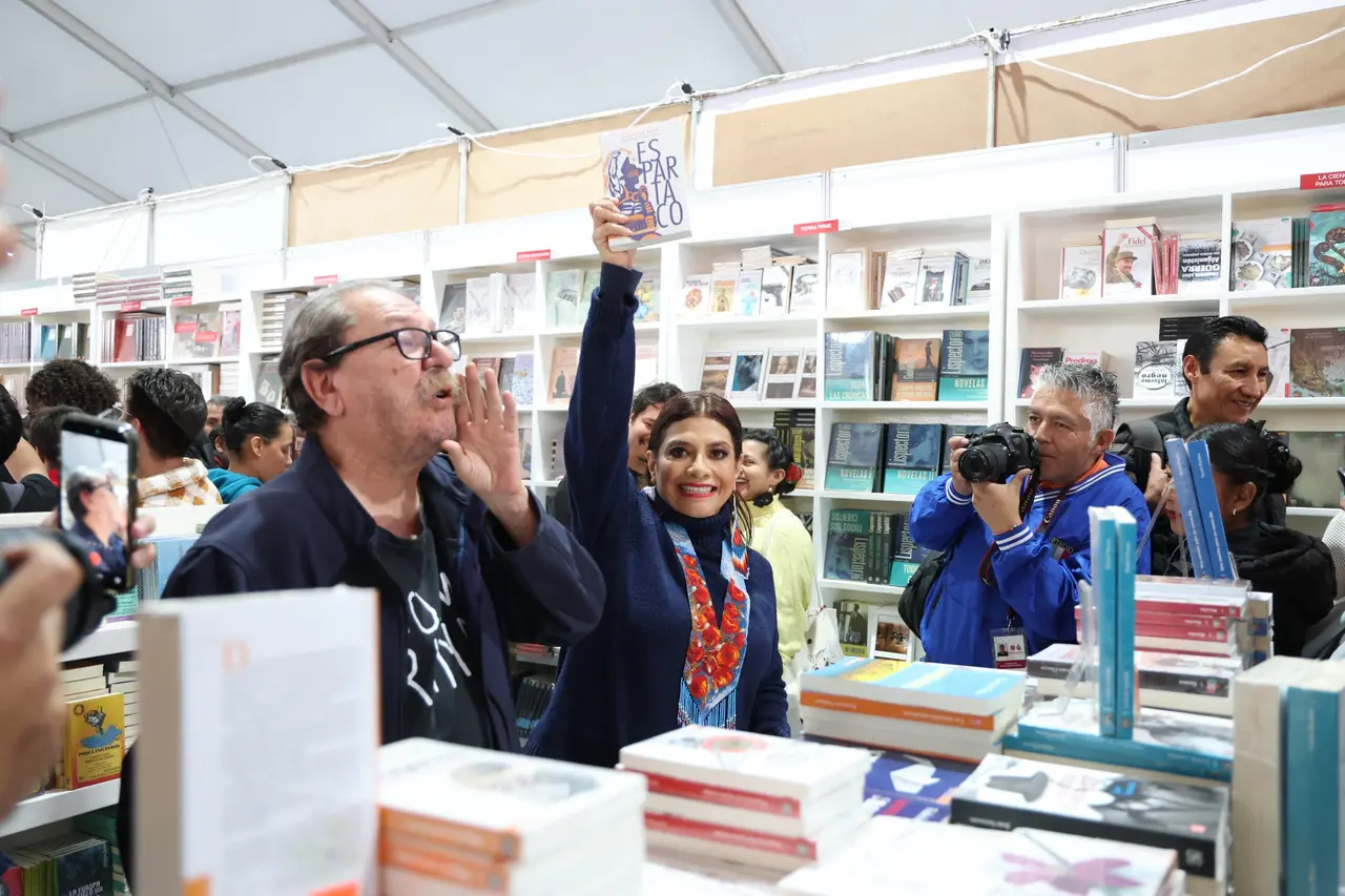Brugada inaugura la Feria Internacional del Libro del Zócalo