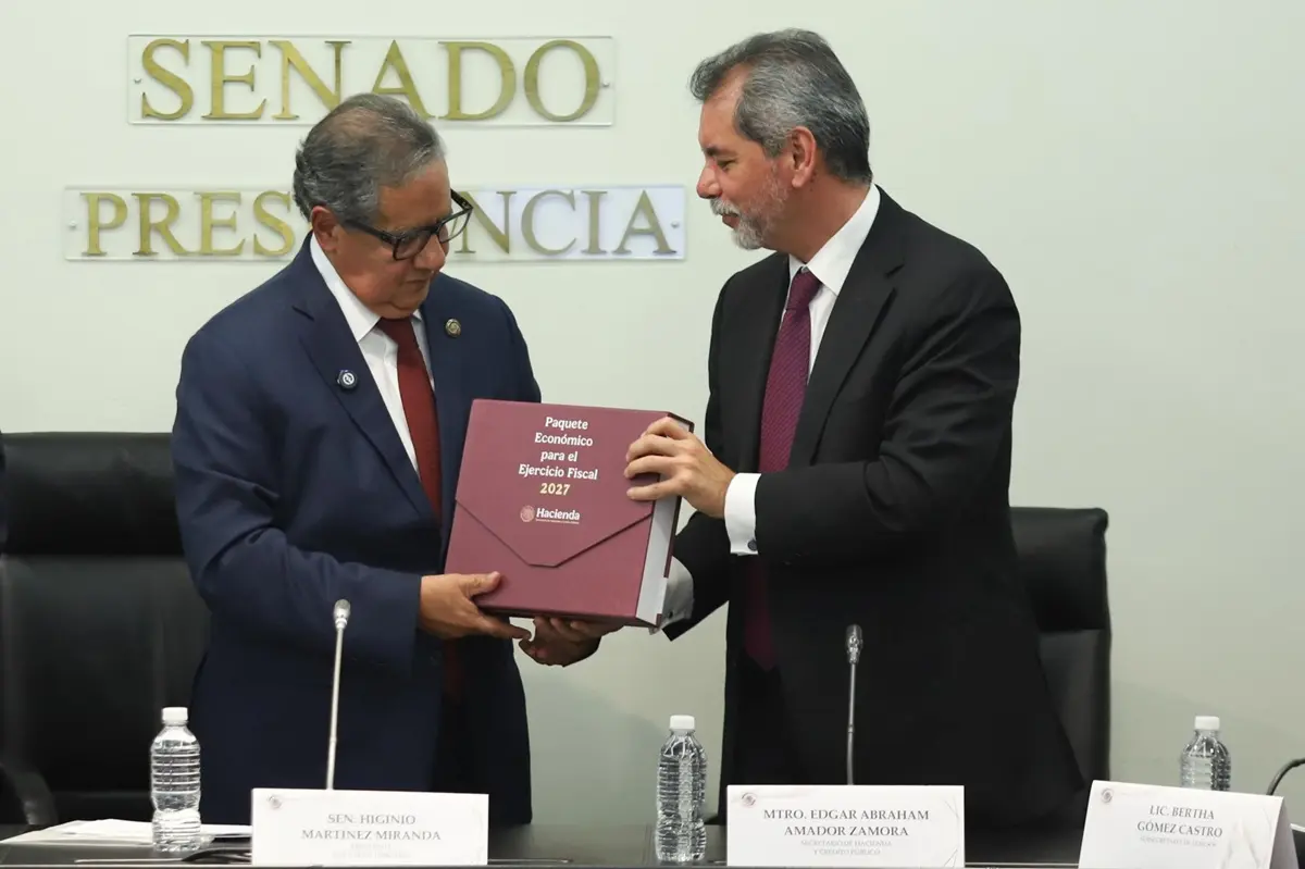 Representantes del Consejo Coordinador Empresarial durante la discusión del Paquete Económico