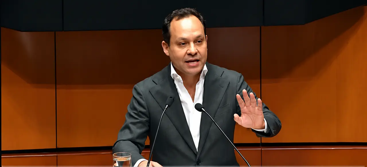  El senador Clemente Castañeda propuso reinstaurar el ascenso y descenso en el fútbol mexicano.