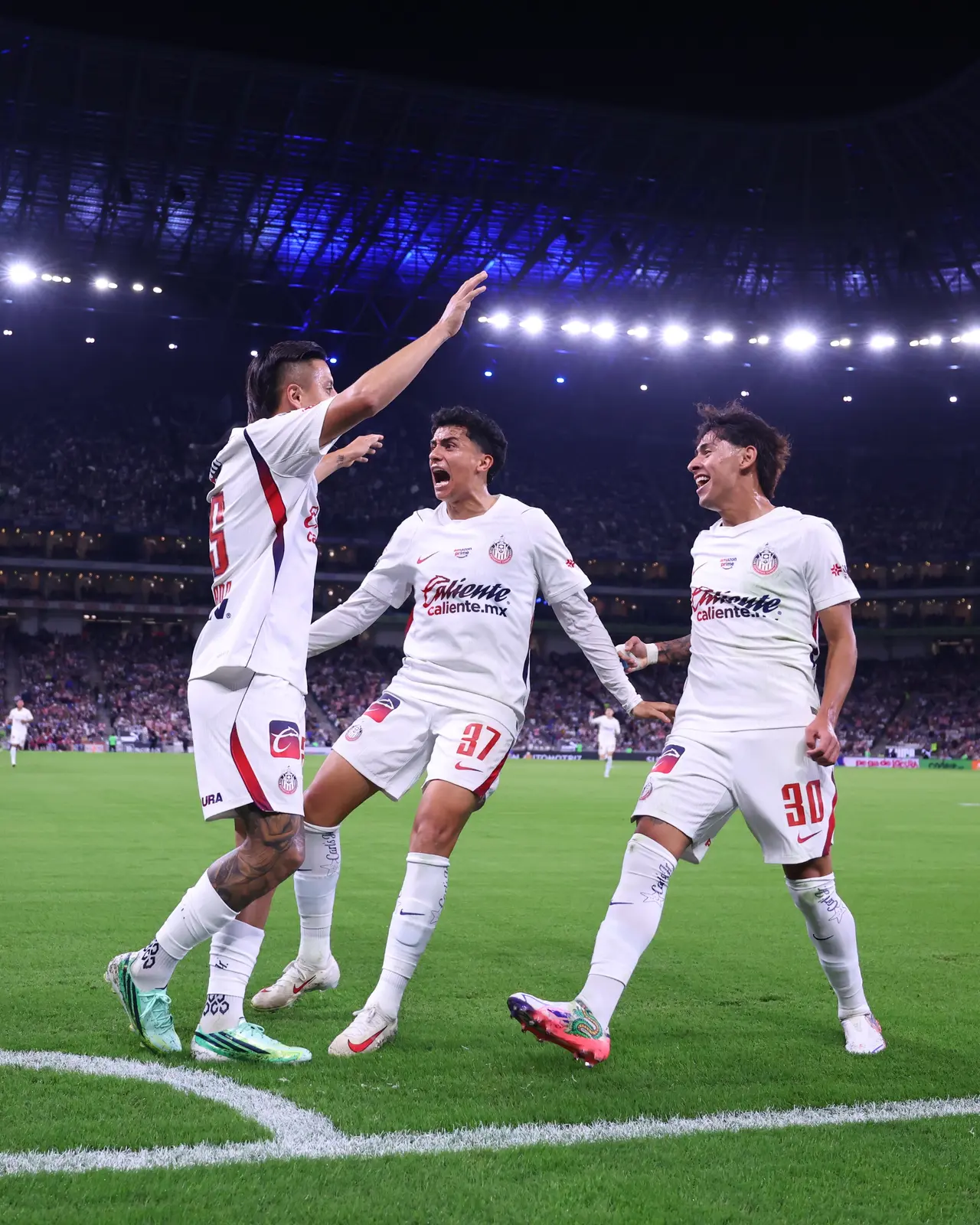 Foto: X @Chivas