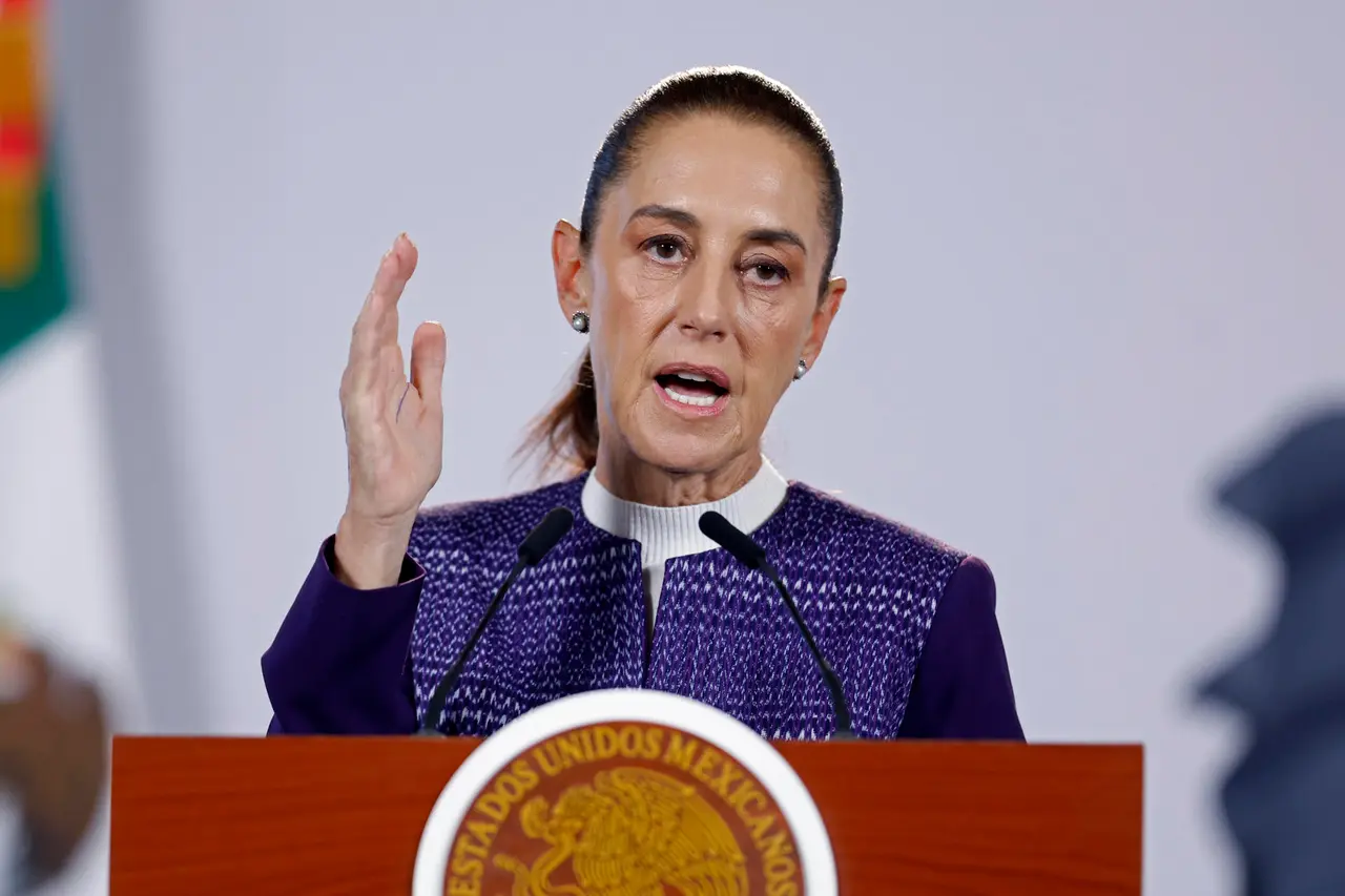 La presidenta Claudia Sheinbaum durante una conferencia de prensa. EFE 