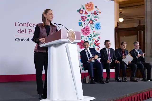 Claudia Sheinbaum durante una conferencia de prensa en Palacio Nacional