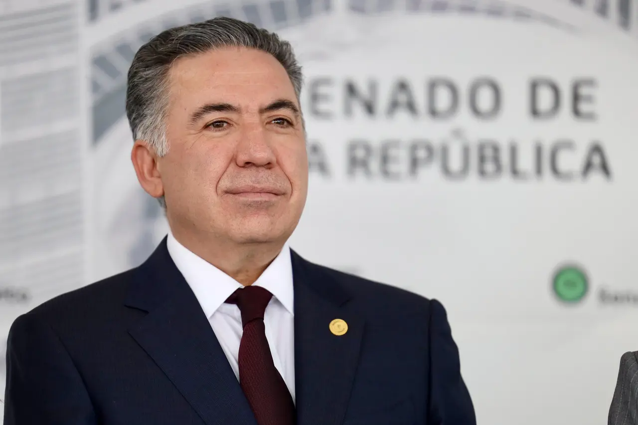 Con 26 mil firmas, exigen al Senado la renuncia de Enrique Inzunza
