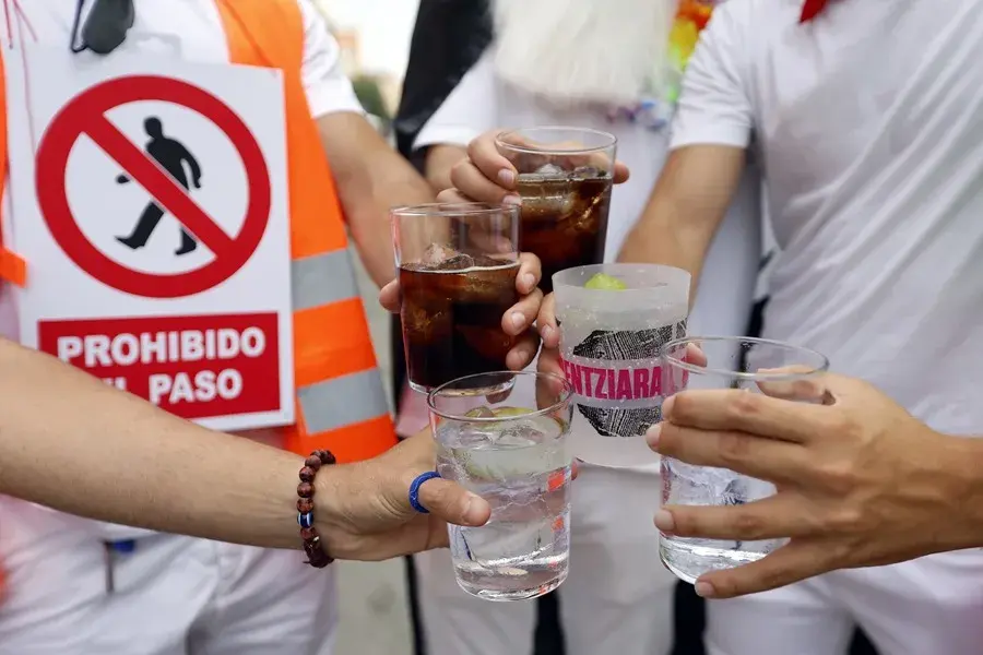 Adolescentes en México: disminuye el consumo de alcohol, pero aumenta el vapeo | FOTO EFE 