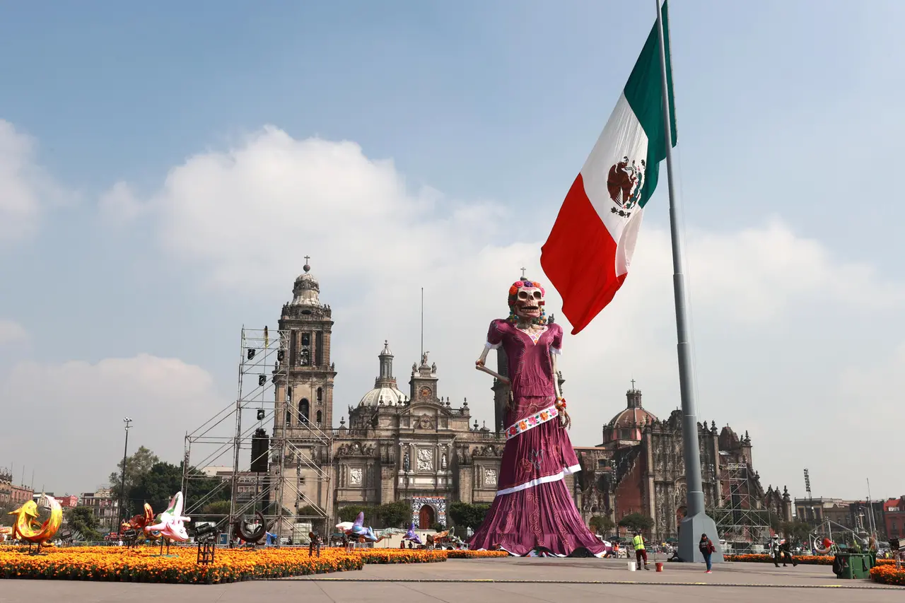 Día de Muertos en CDMX: conoce la ruta de ofrendas y los espectáculos gratuitos | FOTO EFE 