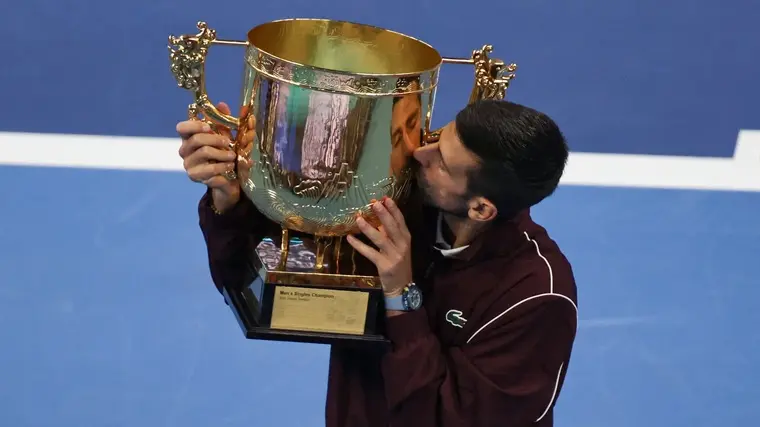 Djokovic quedó además a solamente un título de los 103 conseguidos por Roger Federer y estrenó su palmarés en la temporada 2026 en uno de sus escenarios favoritos