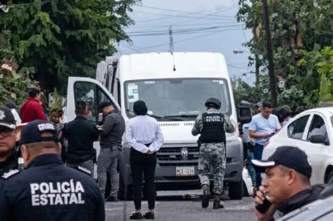 Elementos de seguridad tras enfrentamiento durante operativo de la FGJEM en San Pedro Nexapa, Amecameca