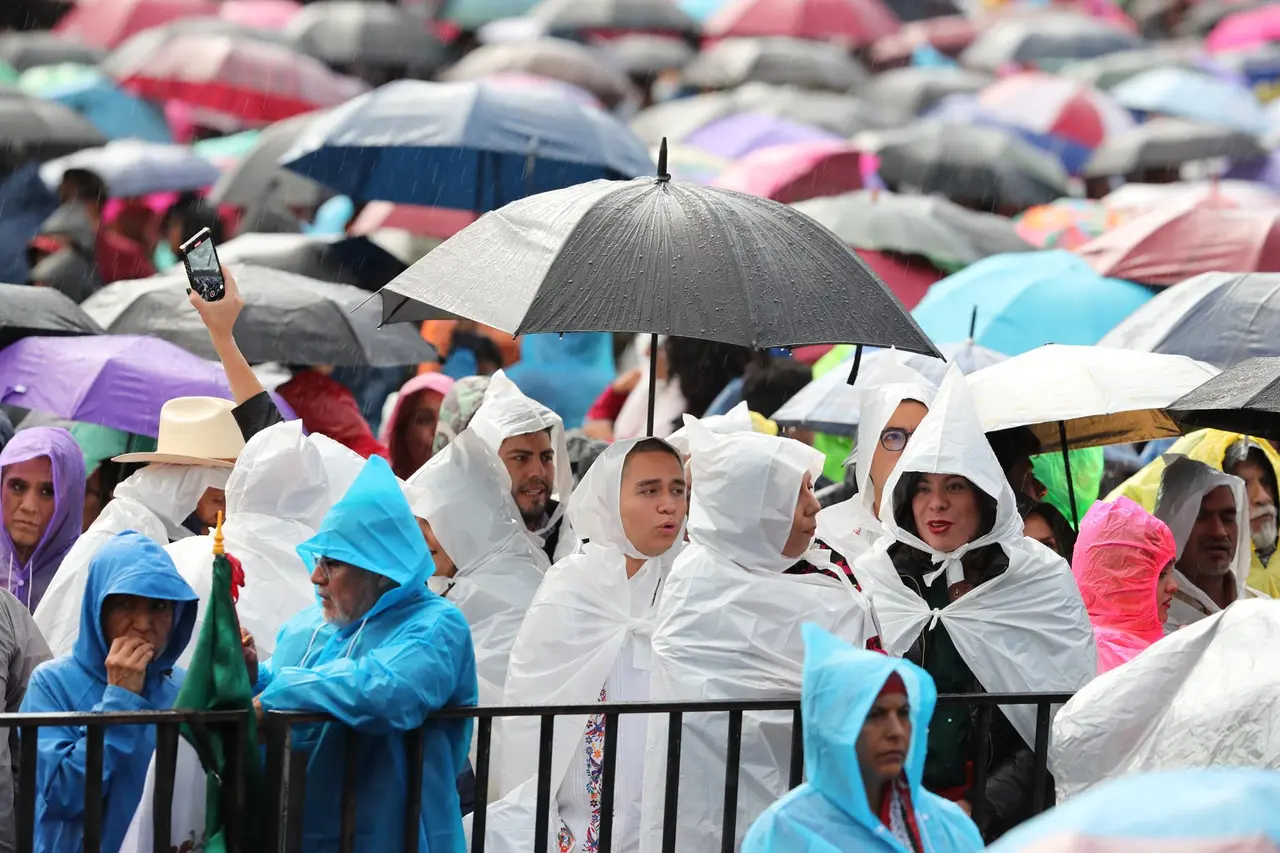 Emiten alerta amarilla por fuertes lluvias en las 16 alcaldías de CDMX  | FOTO EFE 