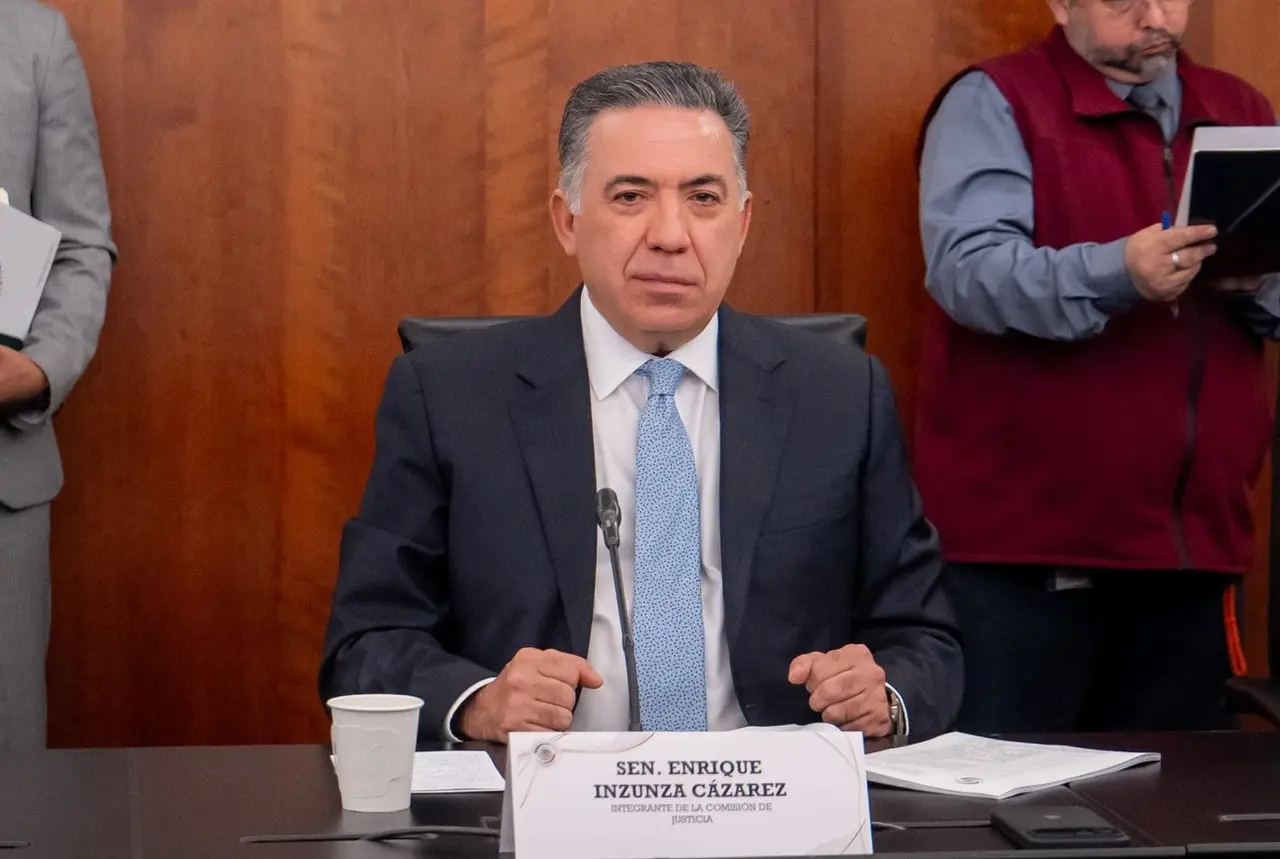 Enrique Inzunza Cázarez durante la presentación de su Segundo Informe de Actividades como senador de la República