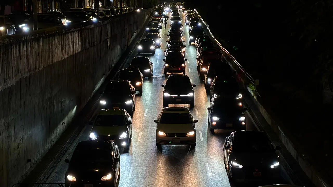 Exigen etiquetado obligatorio de emisiones para autos nuevos | FOTO JUAN JOSE ROSALES S.