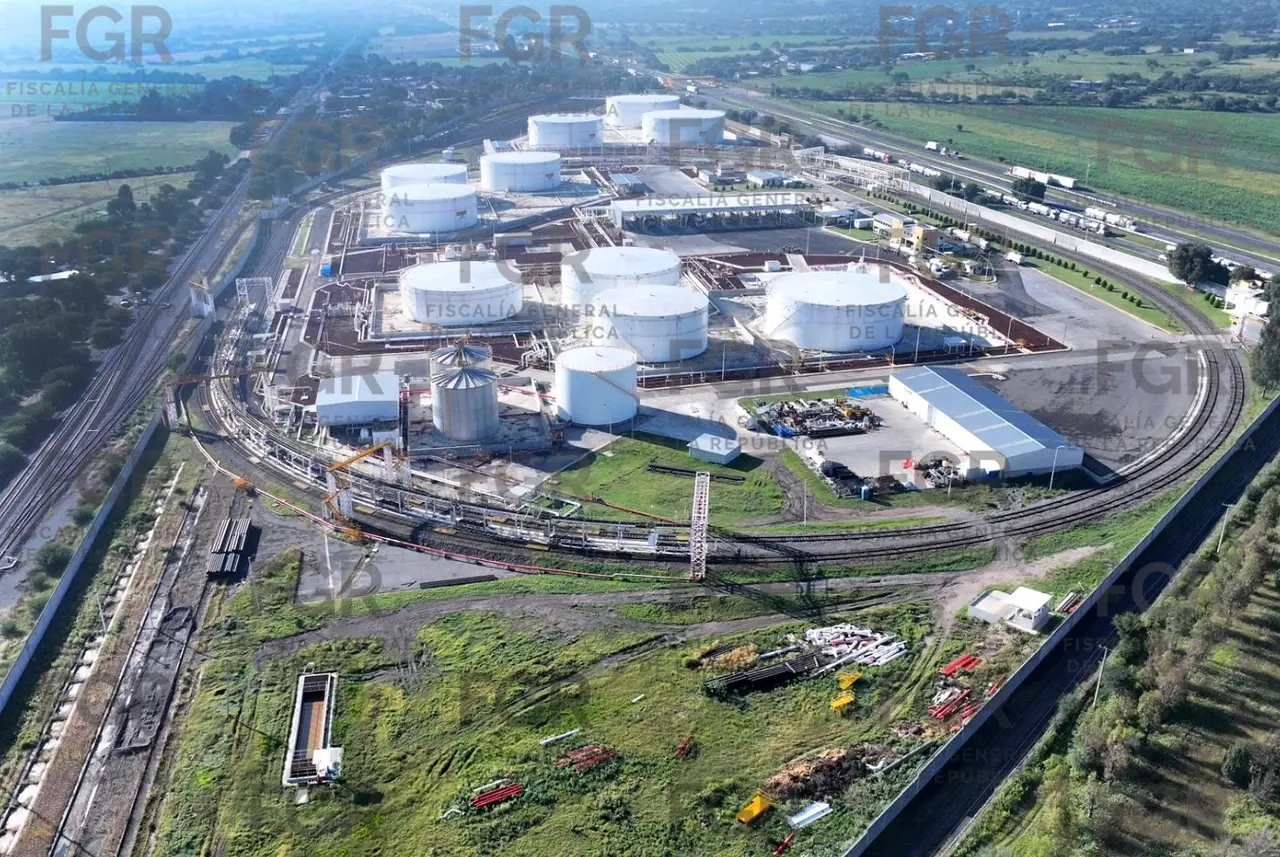 FGR investiga origen de 59 millones de litros de combustible