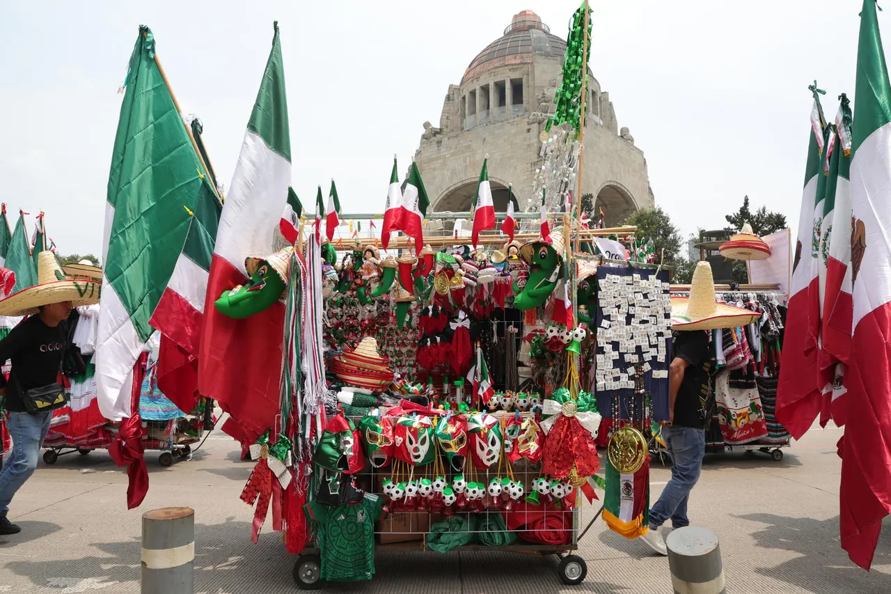 Fiestas patrias impulsarán comercio y servicios con millonaria derrama en CDMX. EFE