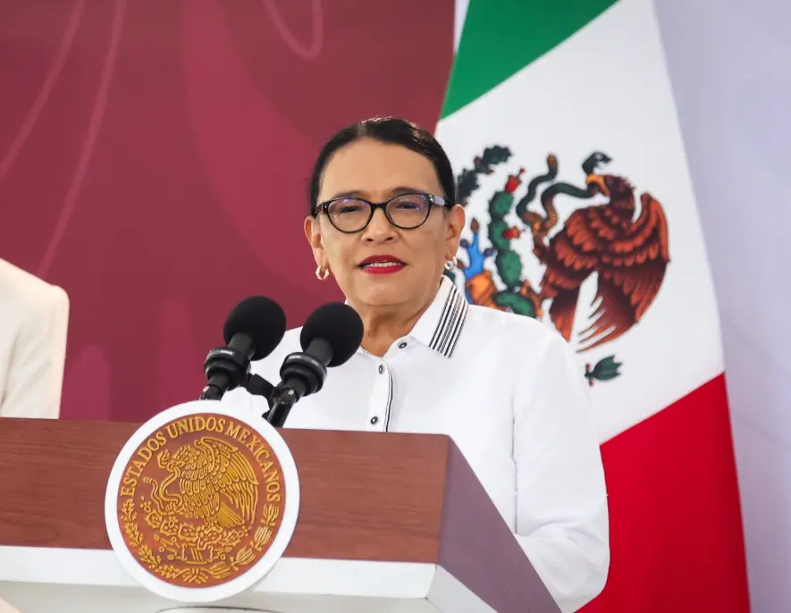 Rosa Icela Rodríguez refrenda compromiso con Ayotzinapa a 12 años de la desaparición de los 43