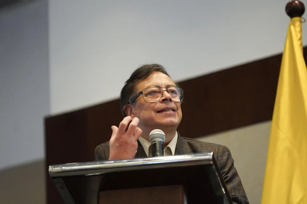 Gustavo Petro llama a analizar el rumbo político de América Latina | FOTO EFE 