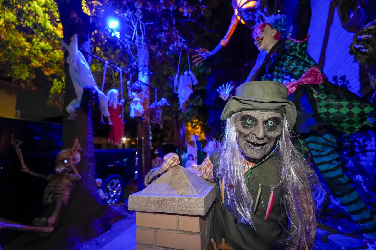 Halloween dispara las compras y el uso de IA en EU | FOTO EFE 