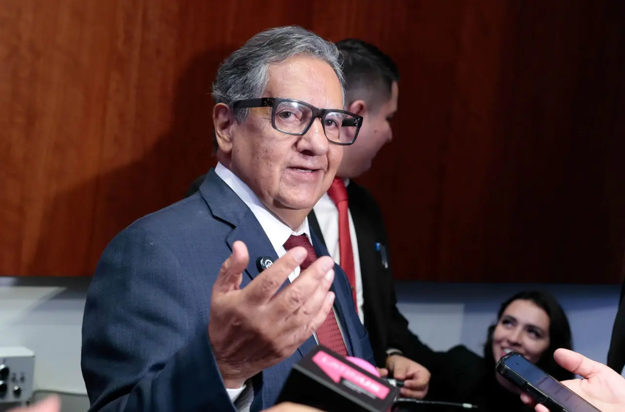 Higinio Martínez, presidente del Senado 