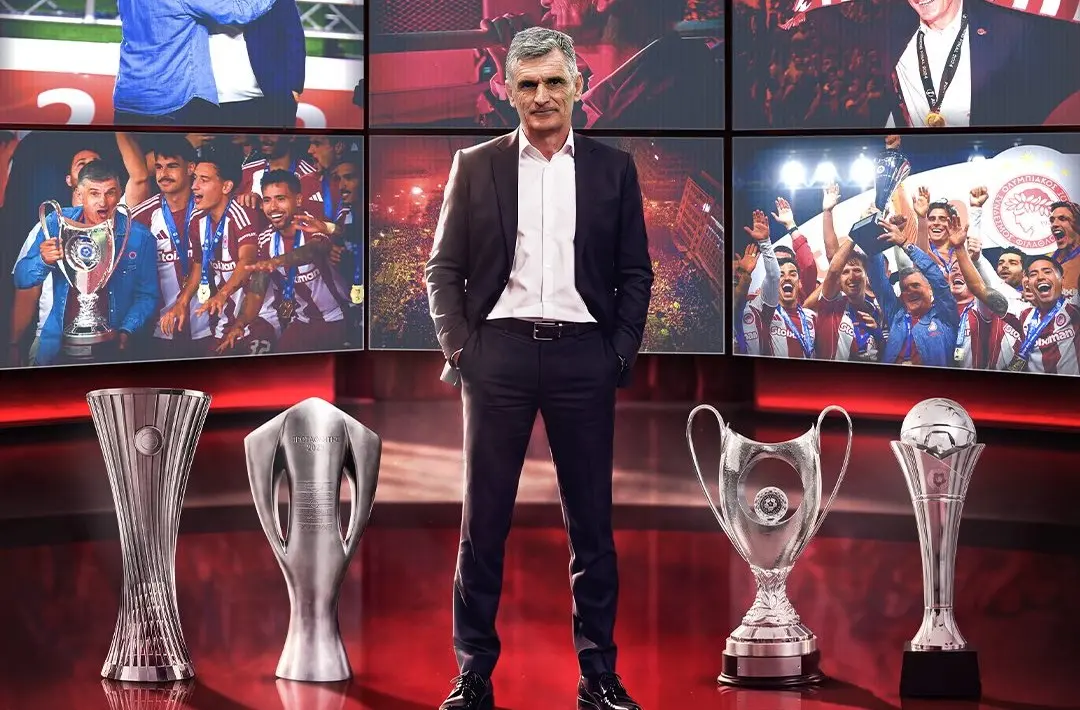 El Olympiacos sorprendió este miércoles al confirmar la salida del técnico español José Luis Mendilibar, una decisión que llega pese a los buenos resultados que había conseguido el equipo