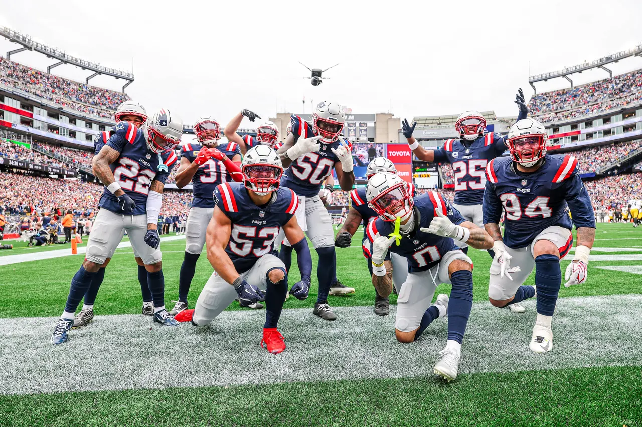 Los New England Patriots se reactivaron tras su derrota en el campo de los Seattle Seahawks con un 20-3 contra los Pittsburgh Steelers