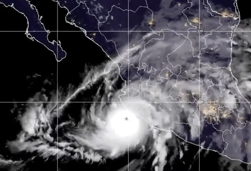 Huracán Simón amenaza las costas de Jalisco, Colima, Nayarit y Michoacán