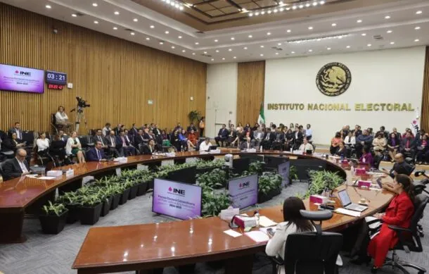 Aspirantes al INE presentan examen de conocimiento en la Cámara de Diputados