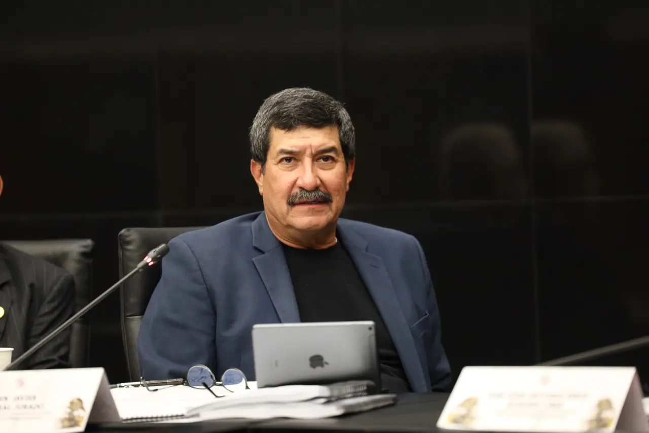 Javier Corral durante una sesión en el Senado