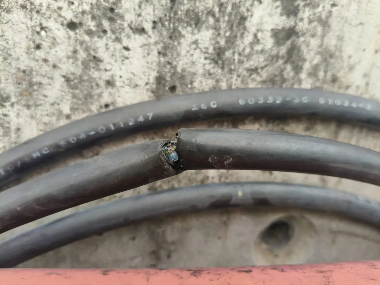 Metro atribuye fallas en Línea 12 a corte de fibra óptica