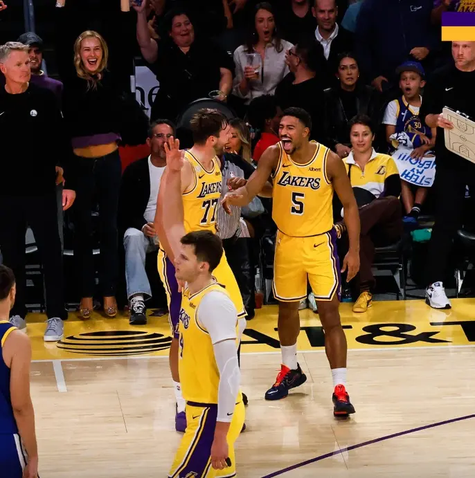 Foto:  X @Lakers
