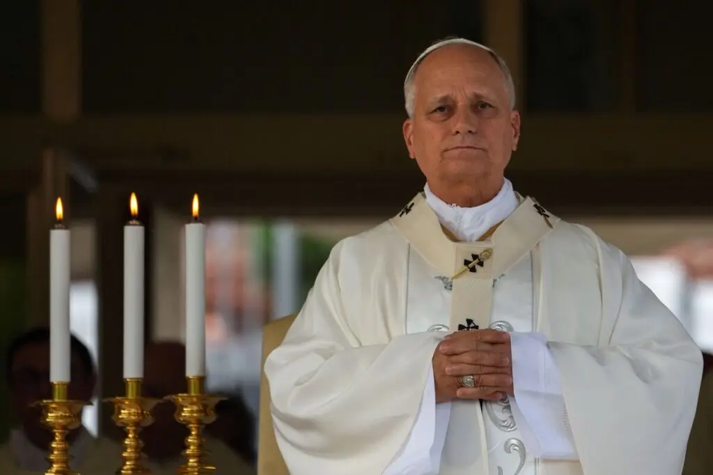 Papa León XIV pide a obispos de las regiones árabes atender a migrantes en los países del Golfo.