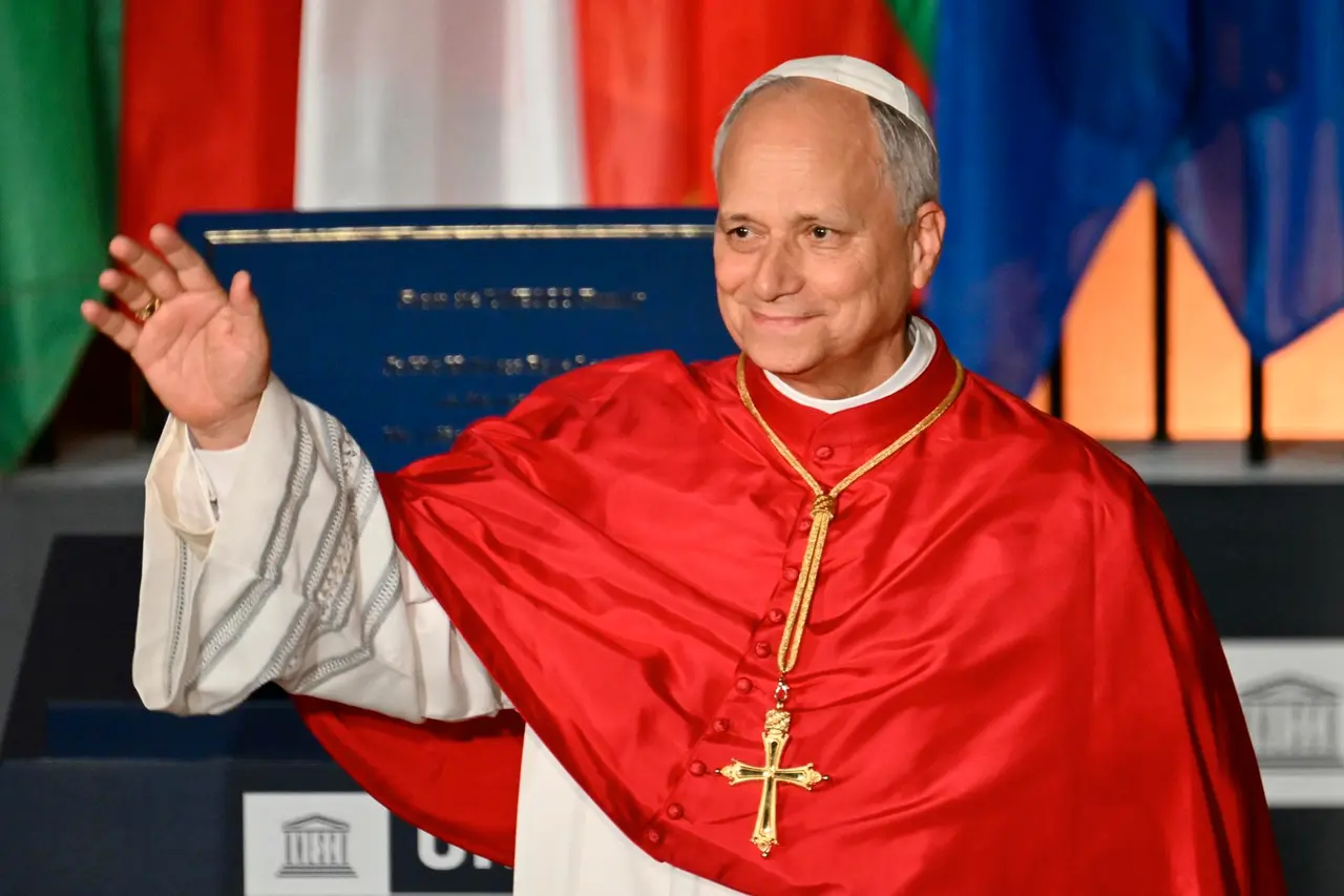 Papa León XIV durante su discurso en la sede de la Unesco en París. EFE