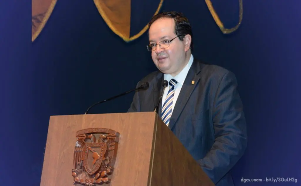 Leonardo Lomelí encabeza sesión extraordinaria del Consejo Universitario de la UNAM por los 475 años de la Universidad de México.
