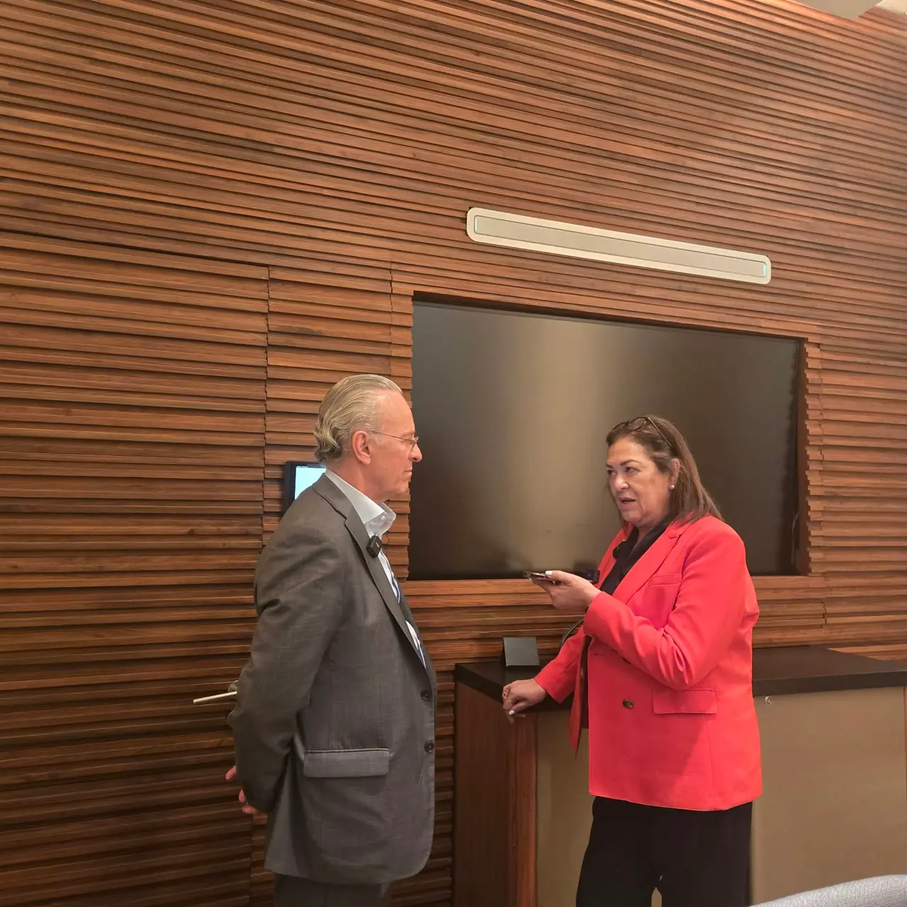 Entrevista de Alicia Salgado a José Medina Mora, presidente de CCE