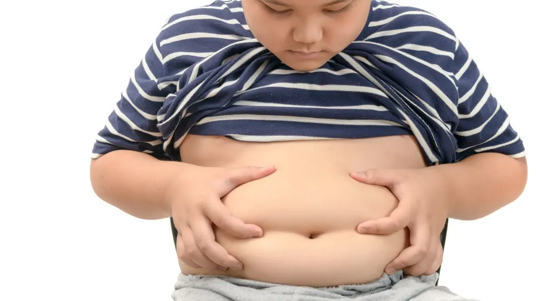 La OMS publica nuevas directrices para el tratamiento de la obesidad en niños y adolescentes de 5 a 19 años.