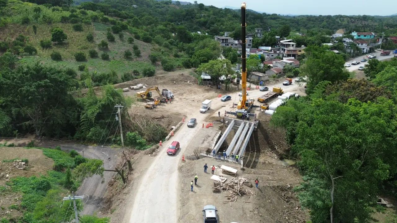 Obras de modernización y ampliación de la carretera federal Tamazunchale-Huejutla
