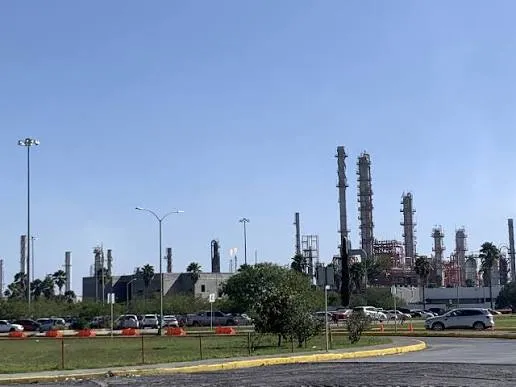 Autoridades ambientales y Pemex refuerzan inspección y monitoreo ante reportes de olores en Monterrey 
