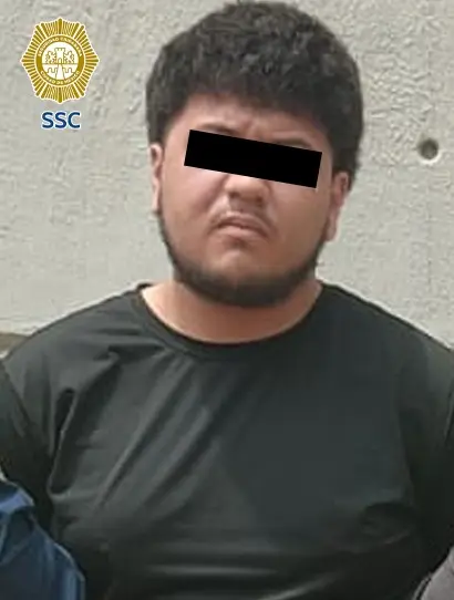 Detienen a joven con 500 mil pesos en efectivo en el Centro Histórico de CDMX