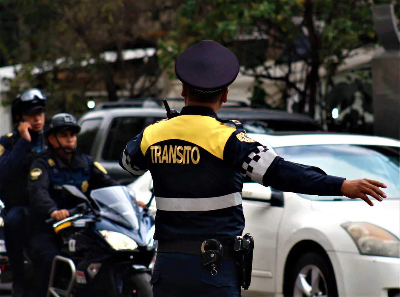 A partir de abril, habrá cuerpo especial de policía de tránsito para  aplicar infracciones en CDMX · Enfoque Noticias