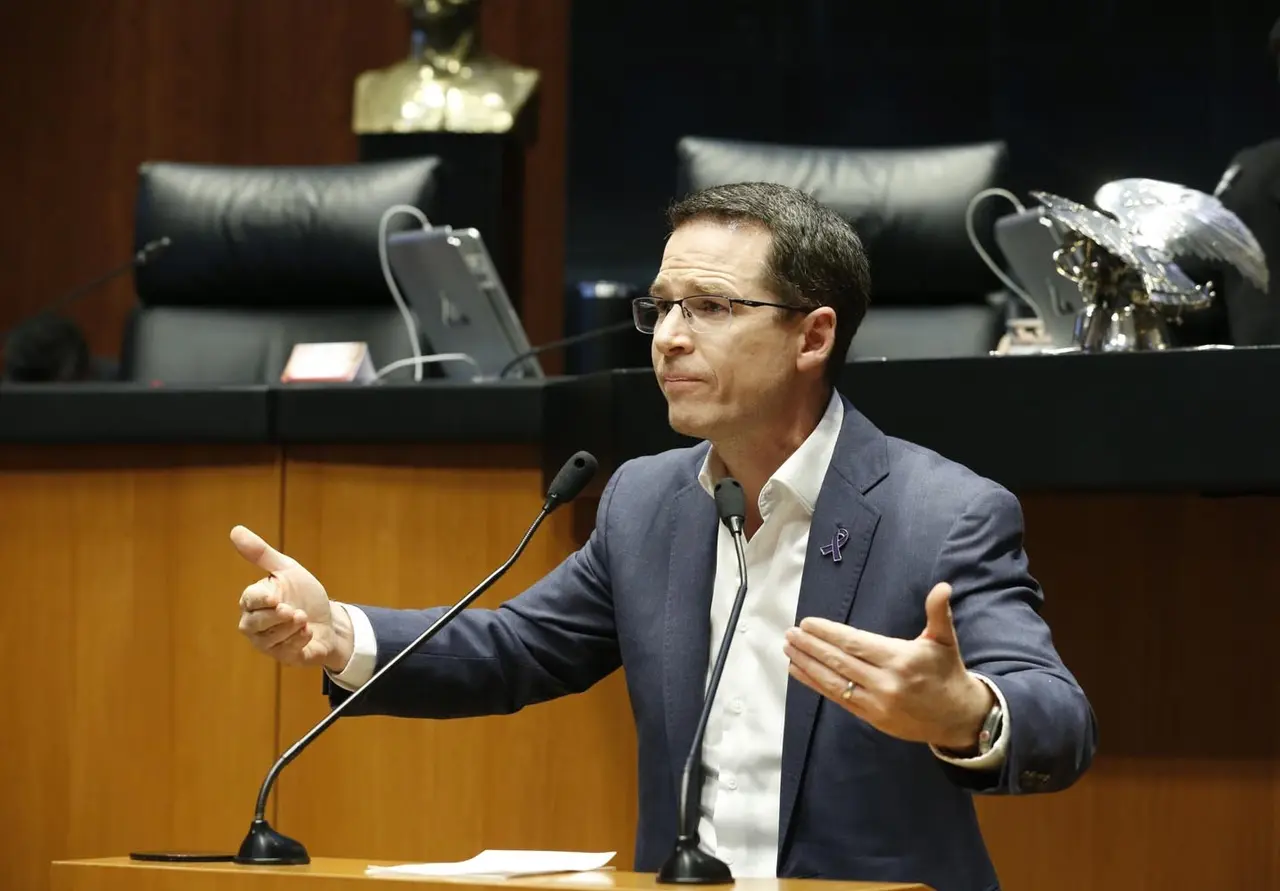 Ricardo Anaya, coordinador del PAN en el Senado, durante declaraciones
