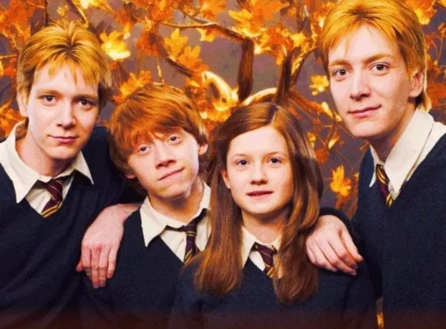 En la imagen los jóvenes de la familia Wesley, personajes pelirrojos que son centrales en  la saga de películas de "Harry Potter"