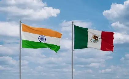 Representantes de México e India durante la firma de los Términos de Referencia para negociar un Acuerdo de Comercio Preferencial, con el objetivo de fortalecer el comercio y la inversión bilateral.