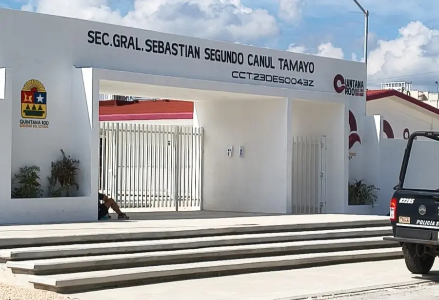 Secundaria de Playa del Carmen, con niño presuntamente drogado