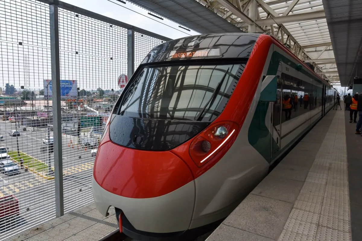 Trabajos de ampliación del Tren Ligero de Xochimilco a Tasqueña para duplicar capacidad de pasajeros
