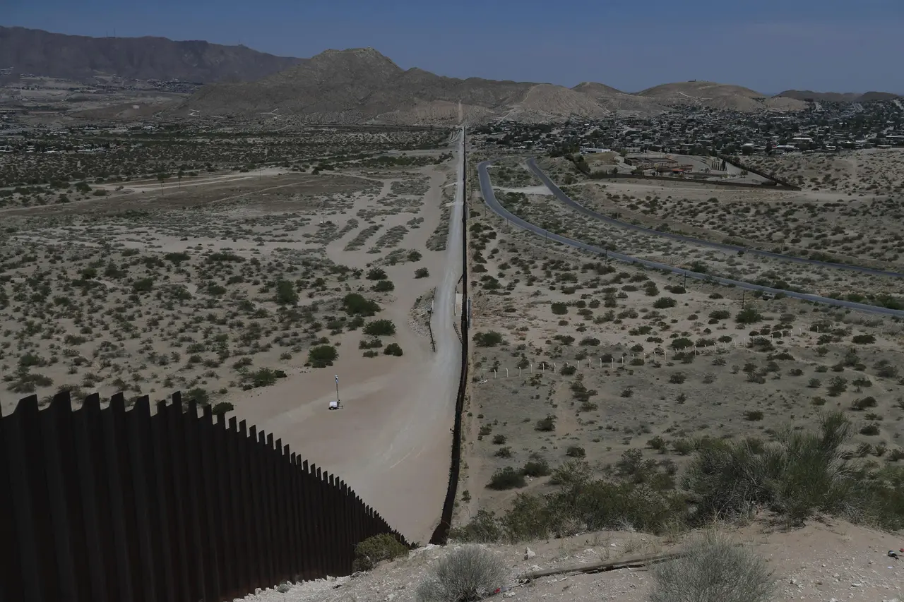 Trump asegura que México ha pagado “muchas veces” el muro fronterizo con aranceles | FOTO EFE 