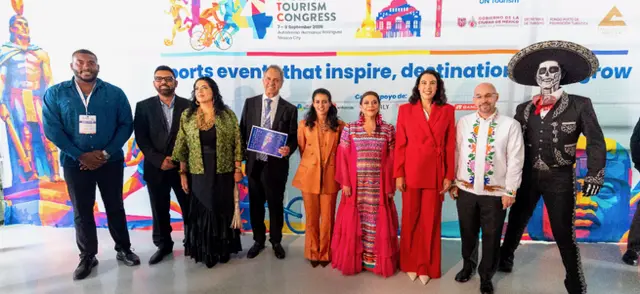 Congreso Mundial de Turismo Deportivo en el Autódromo Hermanos Rodríguez de Ciudad de México